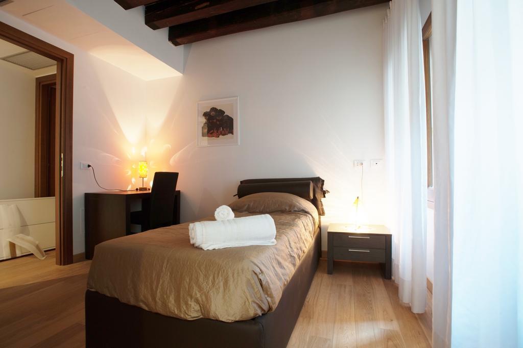 The Lion'S House Apt2 Venezia Camera foto
